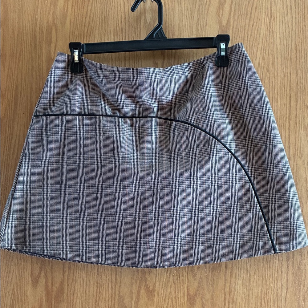 Plaid Mini Skirt with Black Contrast Piping - Gray/Black